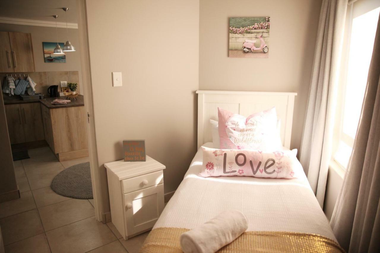 מוסל ביי Mari-Amor Self-Catering Apartments מראה חיצוני תמונה
